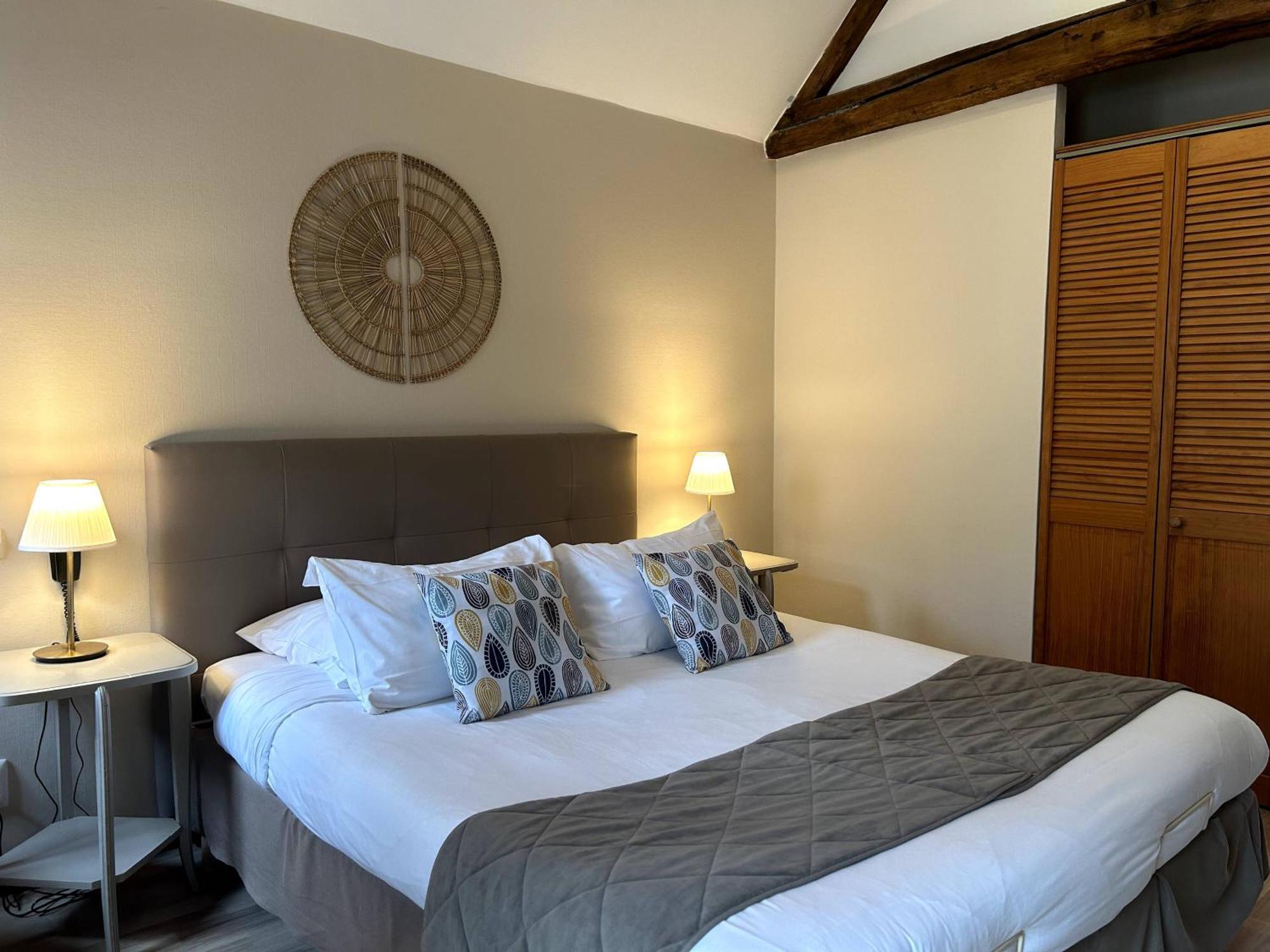 Logis Auberge Le Colombien - Hotel Et Restaurant ヴィランドリー エクステリア 写真