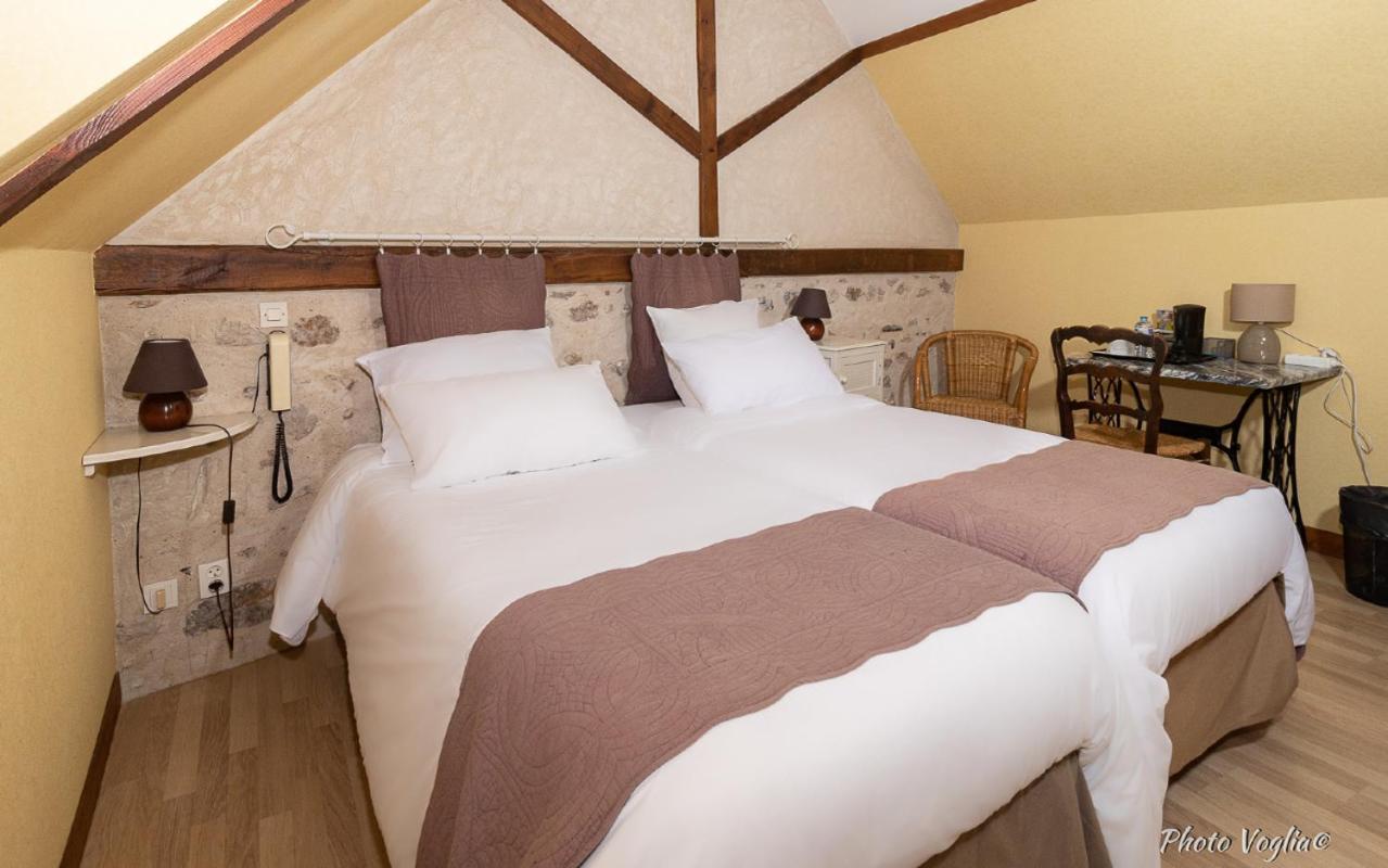Logis Auberge Le Colombien - Hotel Et Restaurant ヴィランドリー 部屋 写真