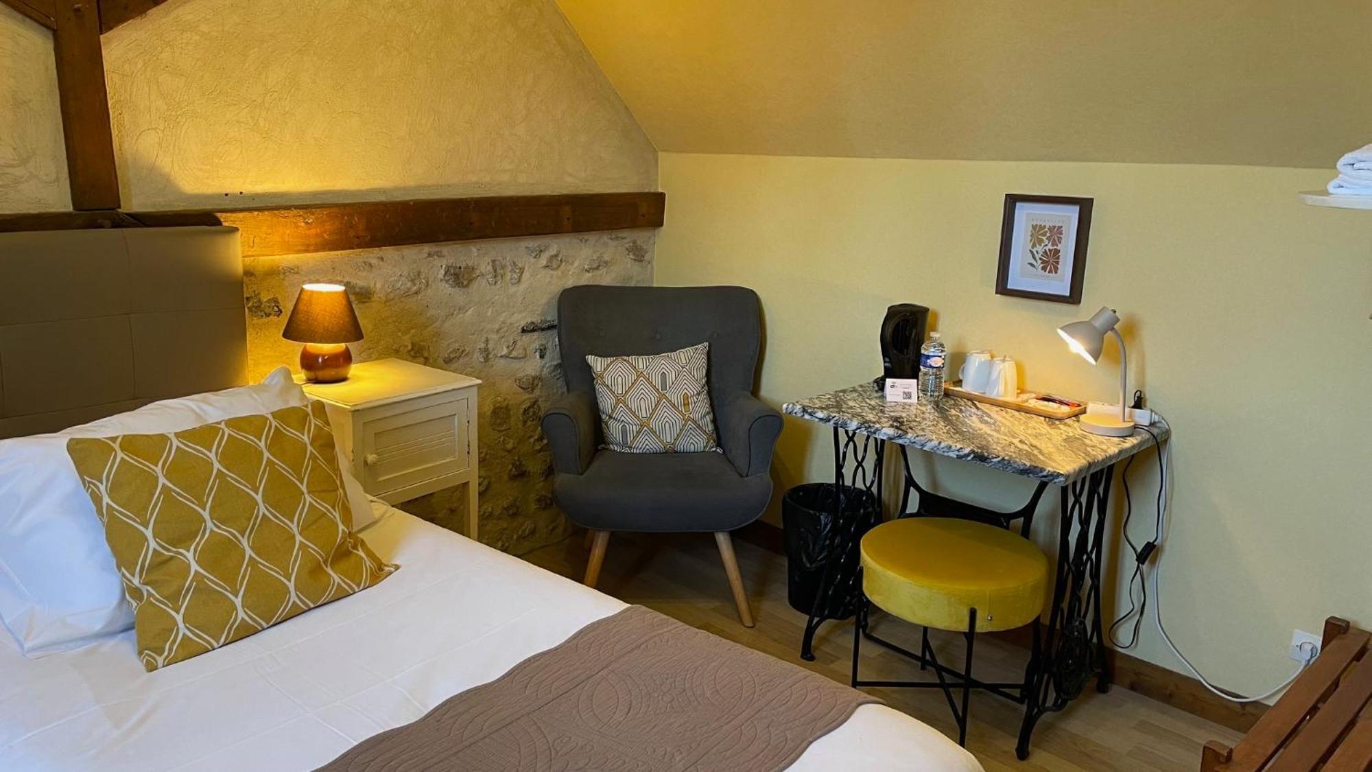 Logis Auberge Le Colombien - Hotel Et Restaurant ヴィランドリー エクステリア 写真