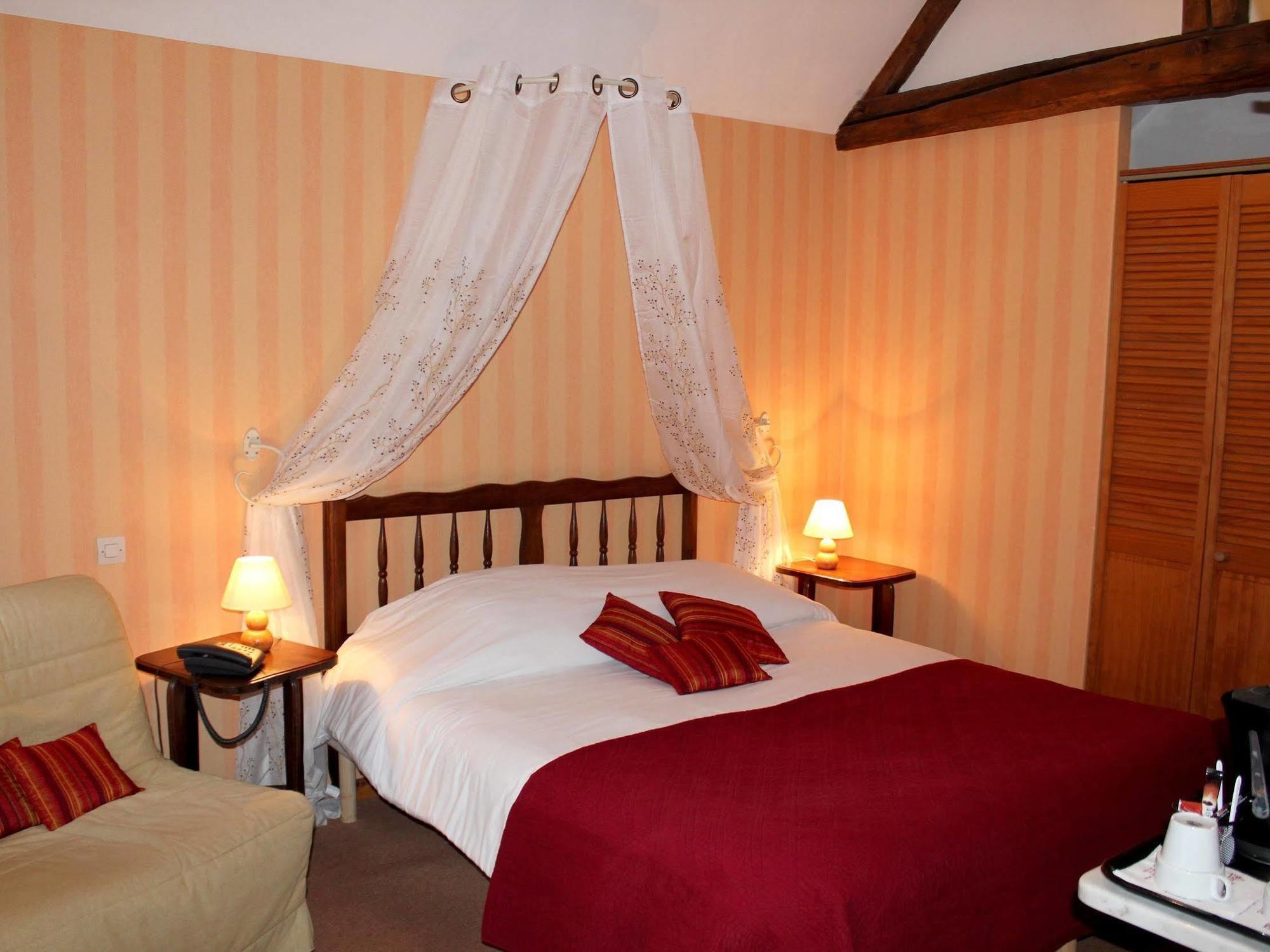 Logis Auberge Le Colombien - Hotel Et Restaurant ヴィランドリー エクステリア 写真